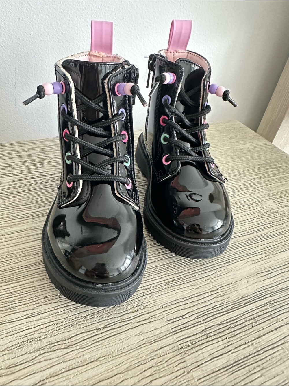 Harper Canyon Black Patent Kids Lace-Up Boots with Pink Pull Tabs NWOT size 8